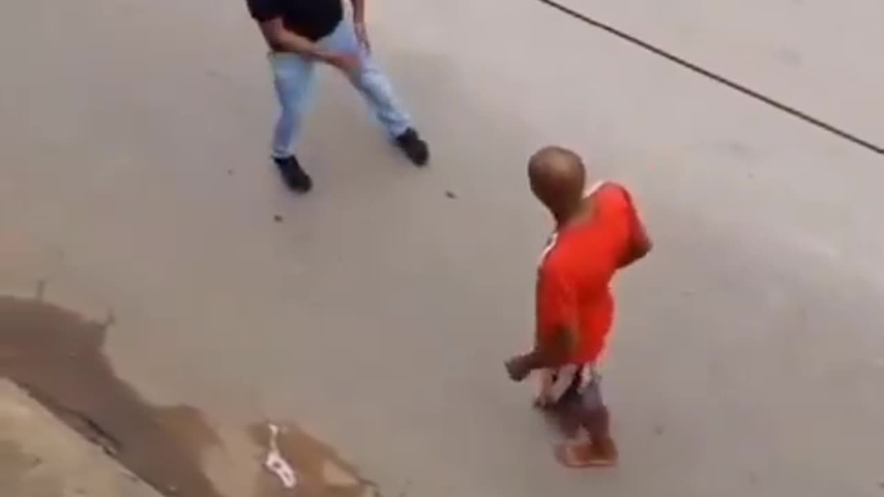 Do not tie your shoes while fighting