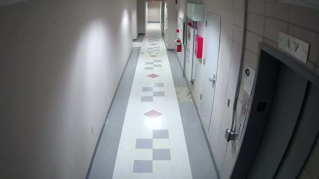 8801VZN01Elevator_2021-01-06_04h40min00s323ms.mp4