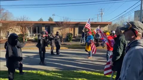 AMERICAN PATRIOTS FIGHTING BACK ANTIFA THUGS