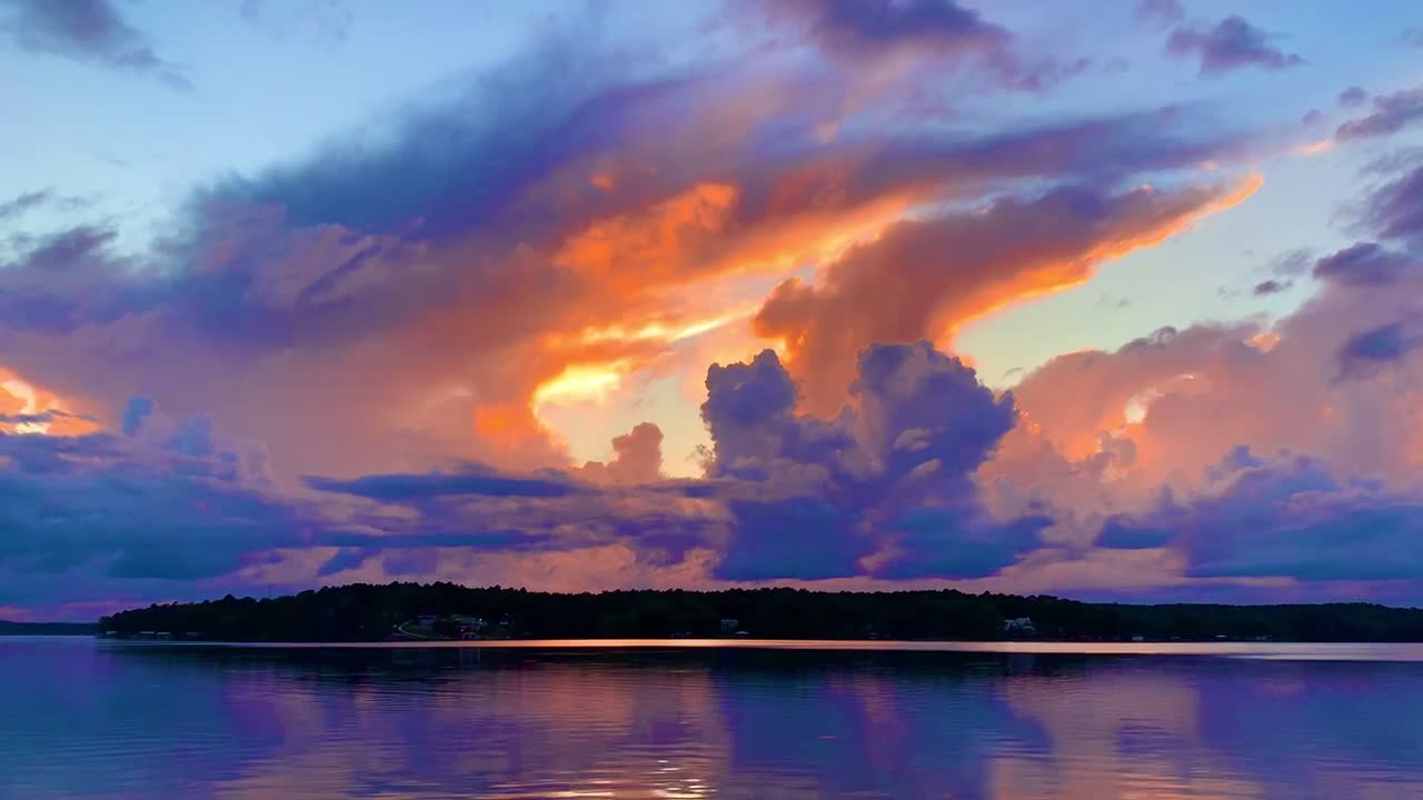 Beautiful cloud formations between thunderstorms on the Coosa River