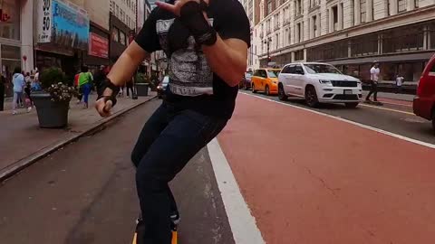 ONEWHEEL XR // Broadway Bomb 2021 // Floating // Shorts