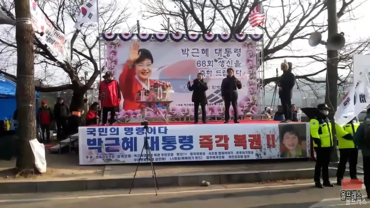 20190206_V3_S03(K7_-XBkqLcg)눈물로 호소합니다! 정치잡배님들 더이상 국민들을 우롱하지 마세요! 하늘이 지켜보고 있어요