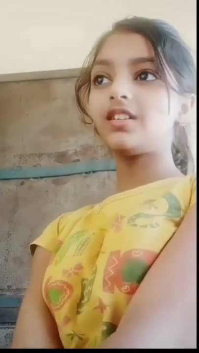 Deem Garls in Hot Video