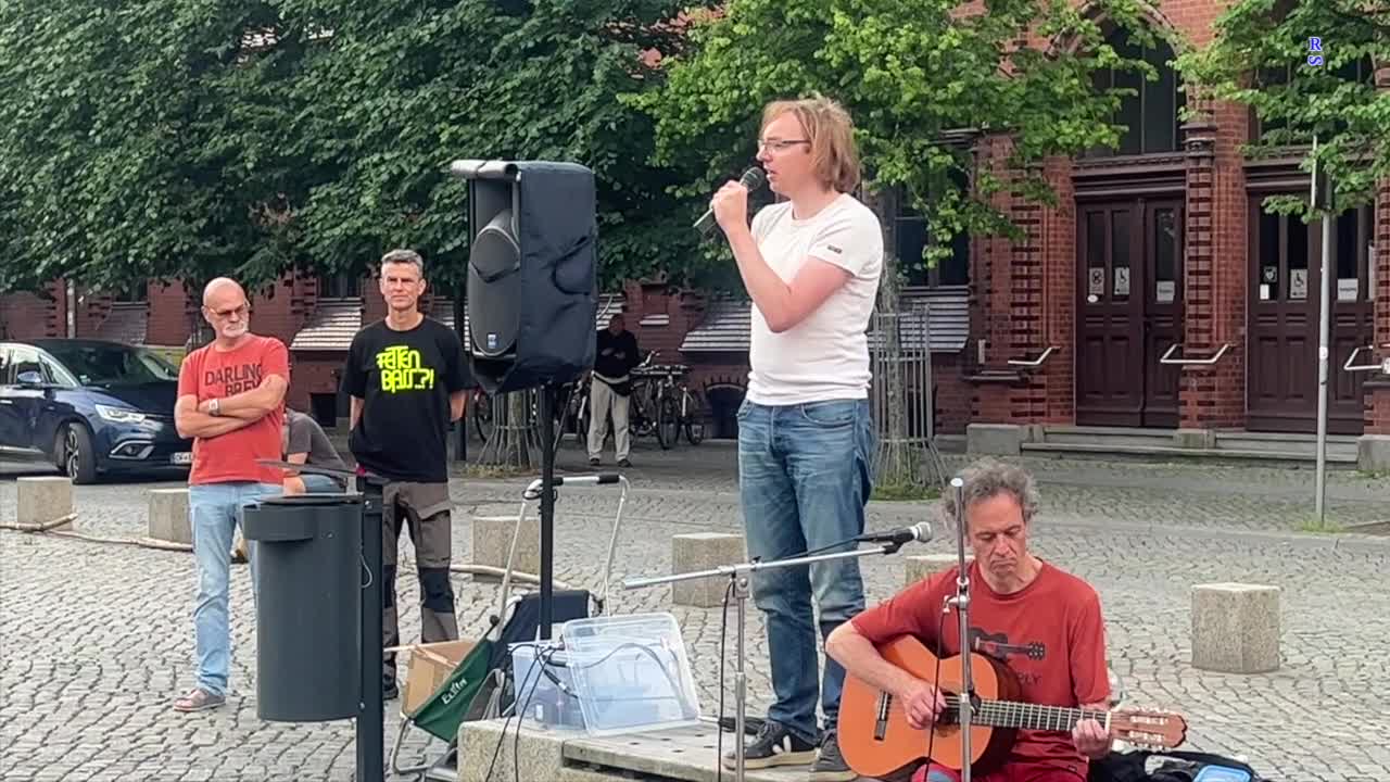 Greifswald: Eröffnung der Kundgebung durch Andreas am 27-06-2022