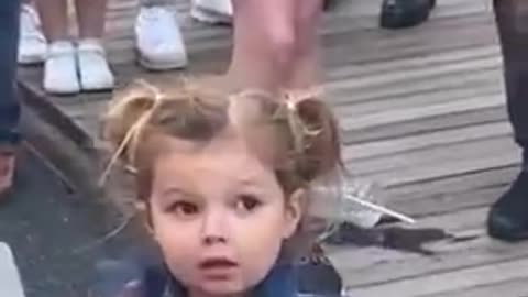 Cute Little 3yo Girl Sings - My Heart Will Go On by Celine Dion