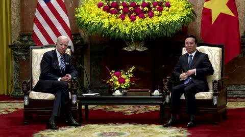 Biden meets Vietnamese prime minister, president