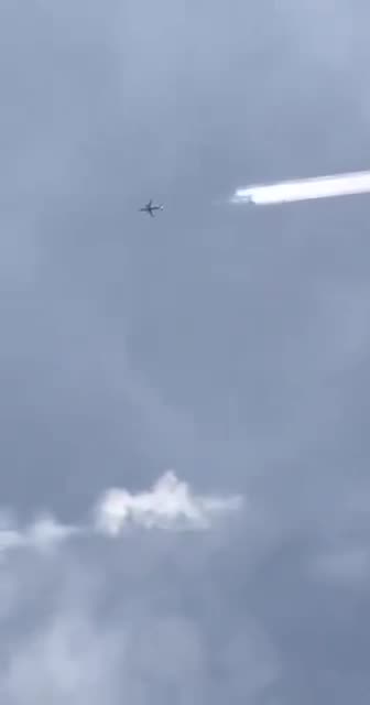 Proof that these are chemtrails and not contrails