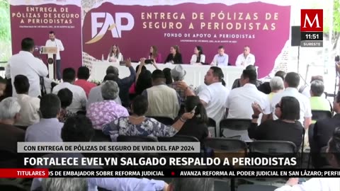 Evelyn Salgado entrega pólizas de seguro de vida a periodistas del estado garantizando su seguridad