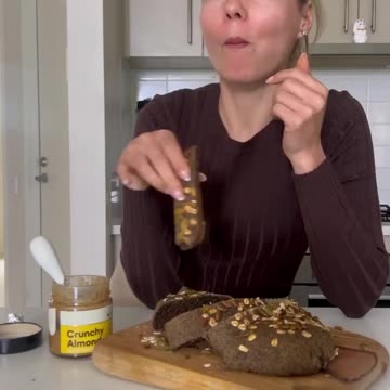 NO YEAST FLAX MEAL BEETROOT BREAD