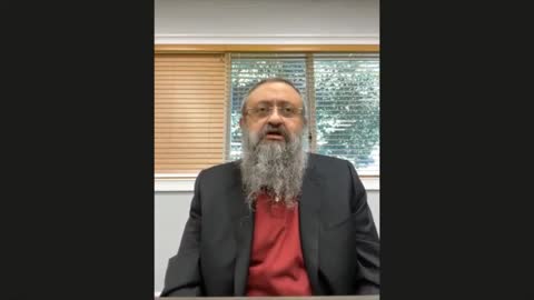 Dr. Zelenko speaks to a Rabbinical court in Jerusalem