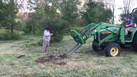 Wrong Way to use Pallet Forks But, It Worked John Deere Digging Big Rock