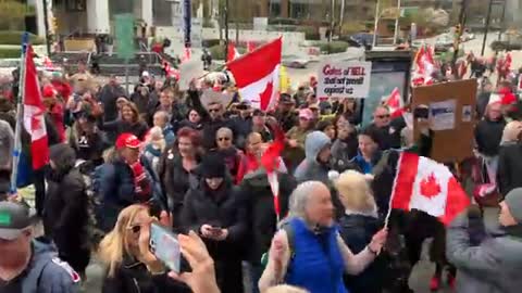 Bill Gates got the Warm-Welcome he deserves in Vancouver today!!