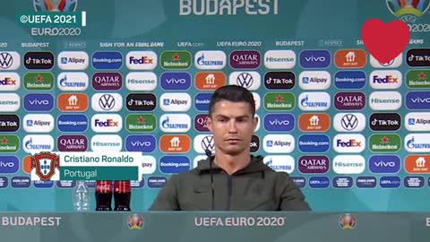 Ronaldo replaces UEFA's sponsor drink with watter!