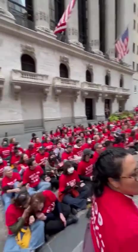 ❗️”Gaza Bombed, Wall St Booms”: Hundreds of Protesters Shut Down NYSE