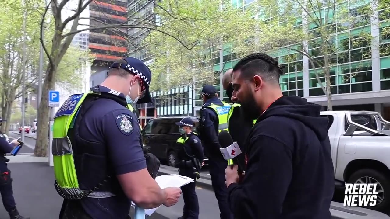 Police try to STOP reporting in Melbourne with new tactics