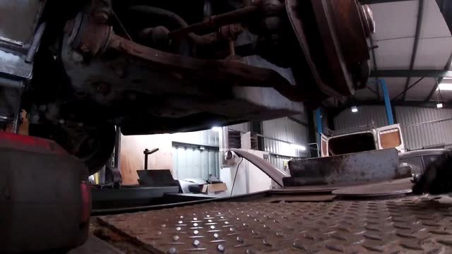 How to remove driveshaft on peugeot boxer autocruise part 1