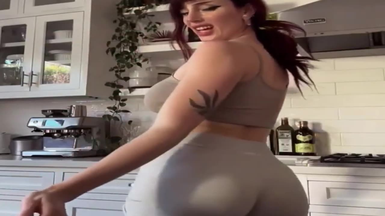 Big bank tiktok challenge 🔥🔥❤️‍🔥ClipchampGirls #twerkmusic #gym #fit #workout