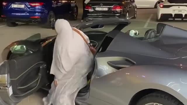 Girl Driving supercar in Dubai 🤩🤩🤩🤩