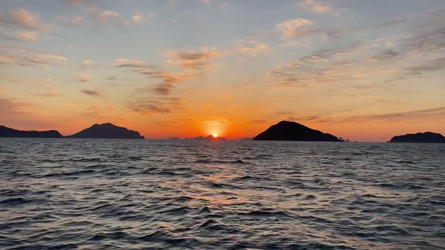 New Year's Sunrise in the Sea of Korea