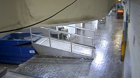 3803FHOBBALoadingDock_2021-01-06_06h20min01s003ms.mp4