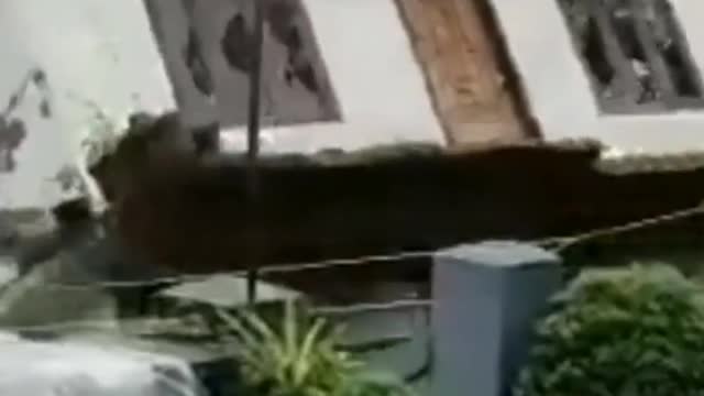 # Sad News,Never Build a house Beira river,Olha Que Sad.