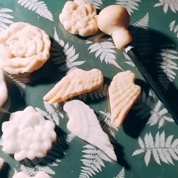 Cold porcelain clay recipe ;-)