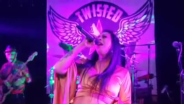 Shoot to thrill by AC/DC covered by southeast Texas rock cover band Twisted Throttle