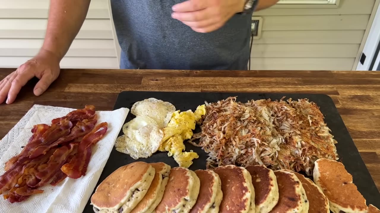 You Know the Drill... New CAMP CHEF Gridiron BIG BREAKFAST - Let s See What She Can Do!