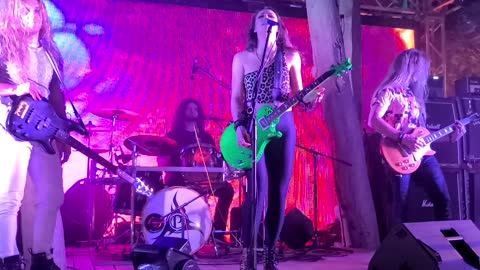 Paralandra "Love Will Win"