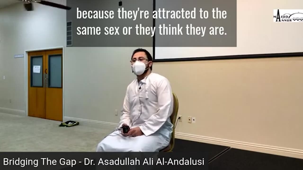 Muslim Speaker Admits Hundreds of Youth Leaving Islam