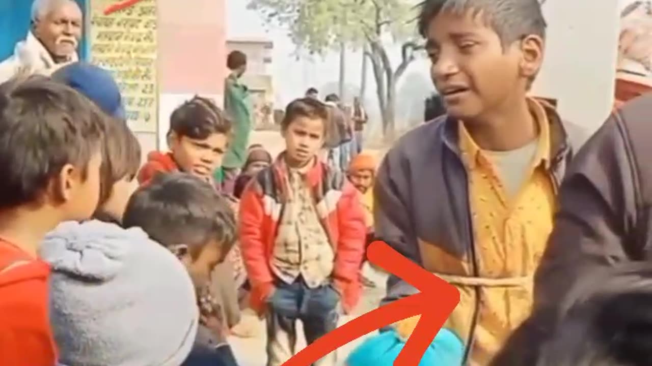Dekho ek chhora ki pataai ho rahi hai khambe ke bandhkar