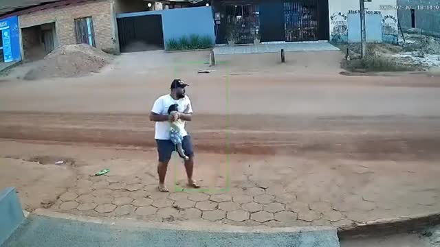 Father quick reaction saved son