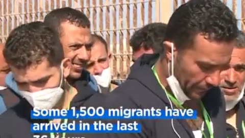 1,300 migrants overcrowd Lampedusa reception centre designed for 400