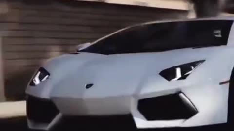 Two Audi R8 VS Lamborghini Aventador