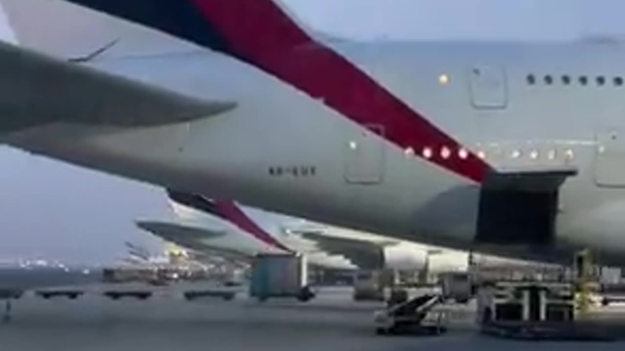 Airport Emirates flight