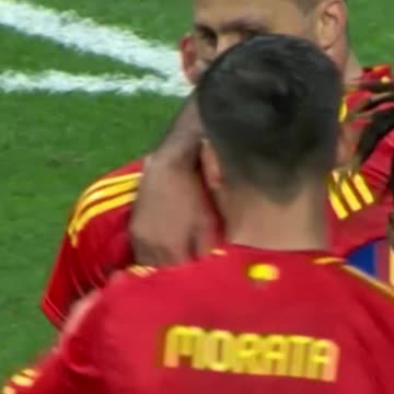 This Dani Olmo chip certainly has some nice dip with it