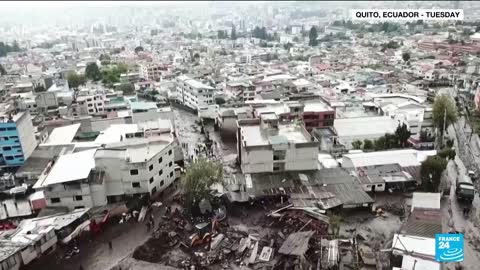 Ecuador Floods_ Rescuers pull bodies from mud after landslide