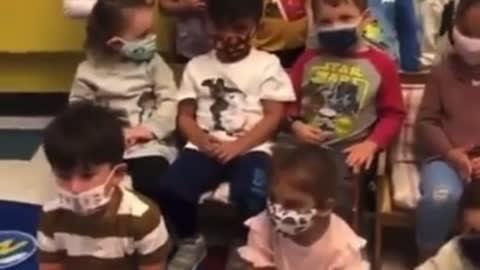 New York teacher caught indoctrinating toddlers about masks