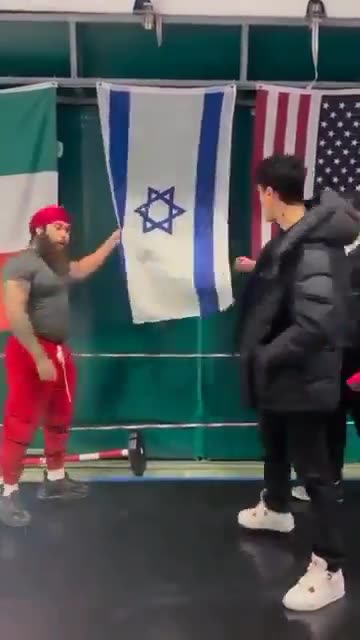 ¡Los #italianos ROMPEN la bandera #SIONISTA!