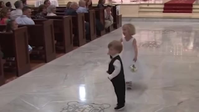 Kids add some comedy to a wedding! - Ring Bearer Fails