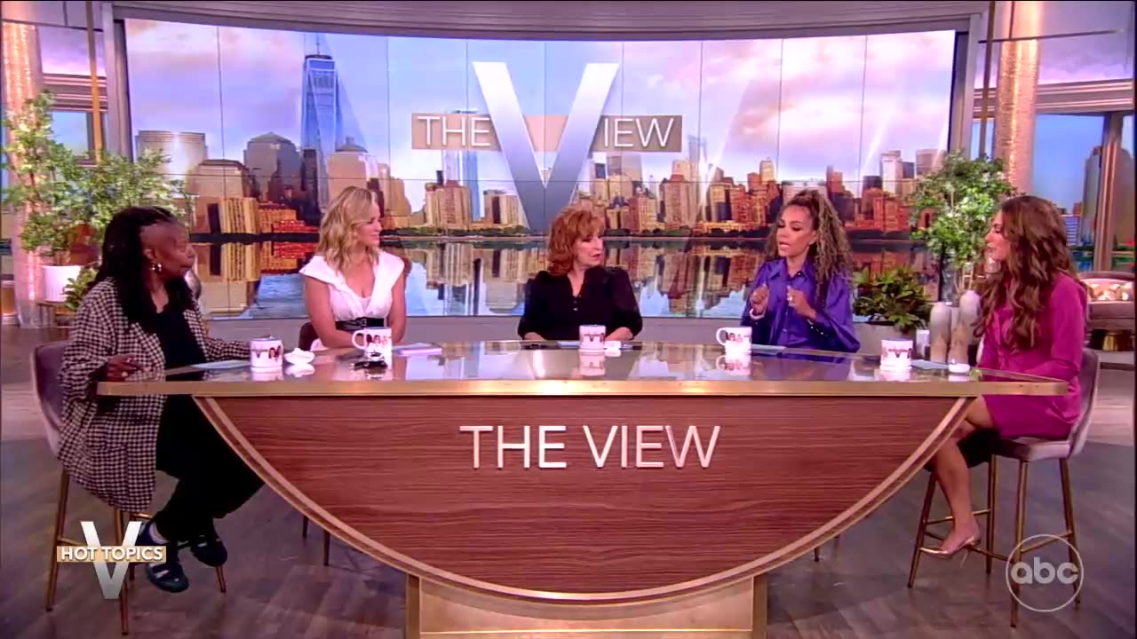 Ex-Trump adviser calls Trump interview evidence 'he's not mentally sharp'