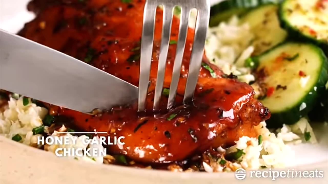 Make chicken with garlic and honey and enjoy eating it #chicken #garlic #honey #مرغ#عسل