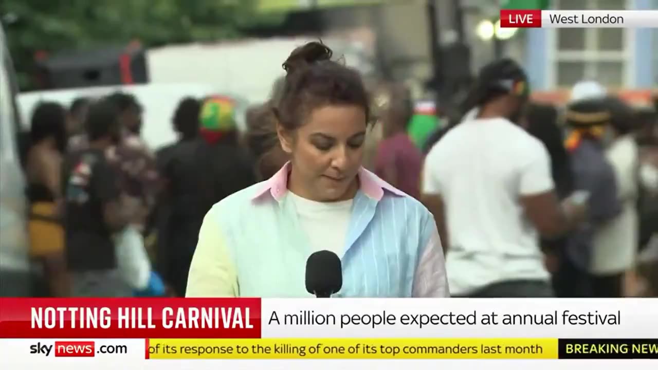 A man in his 20s had been st*bbed at the Notting Hill Carnival in London, 38