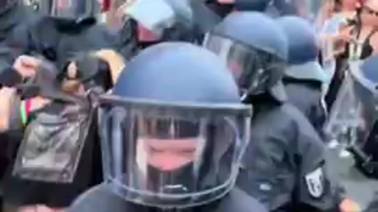 German Police Had Enough From the Migrants.mp4