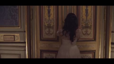 SONG: Indila - Tourner dans le vide