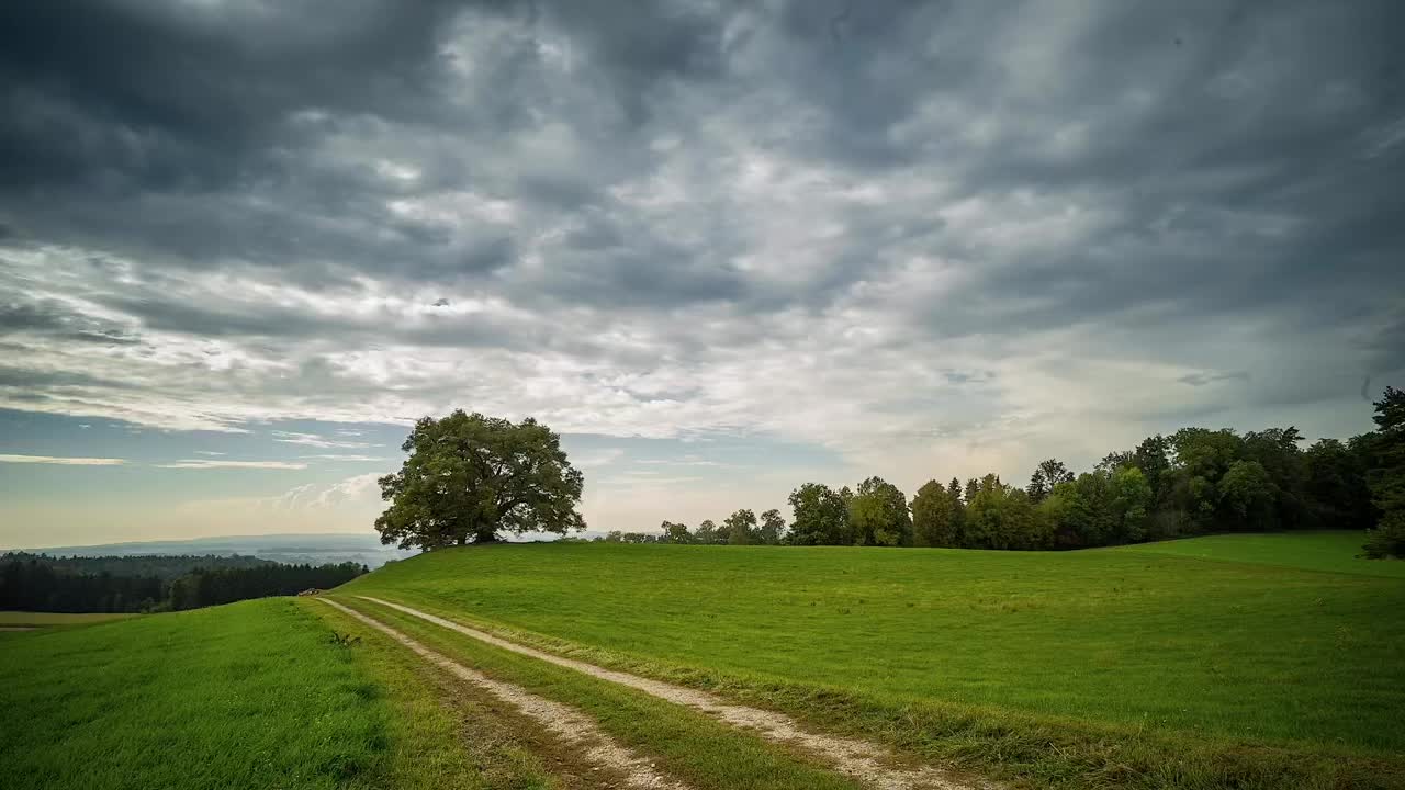 Moving cloud