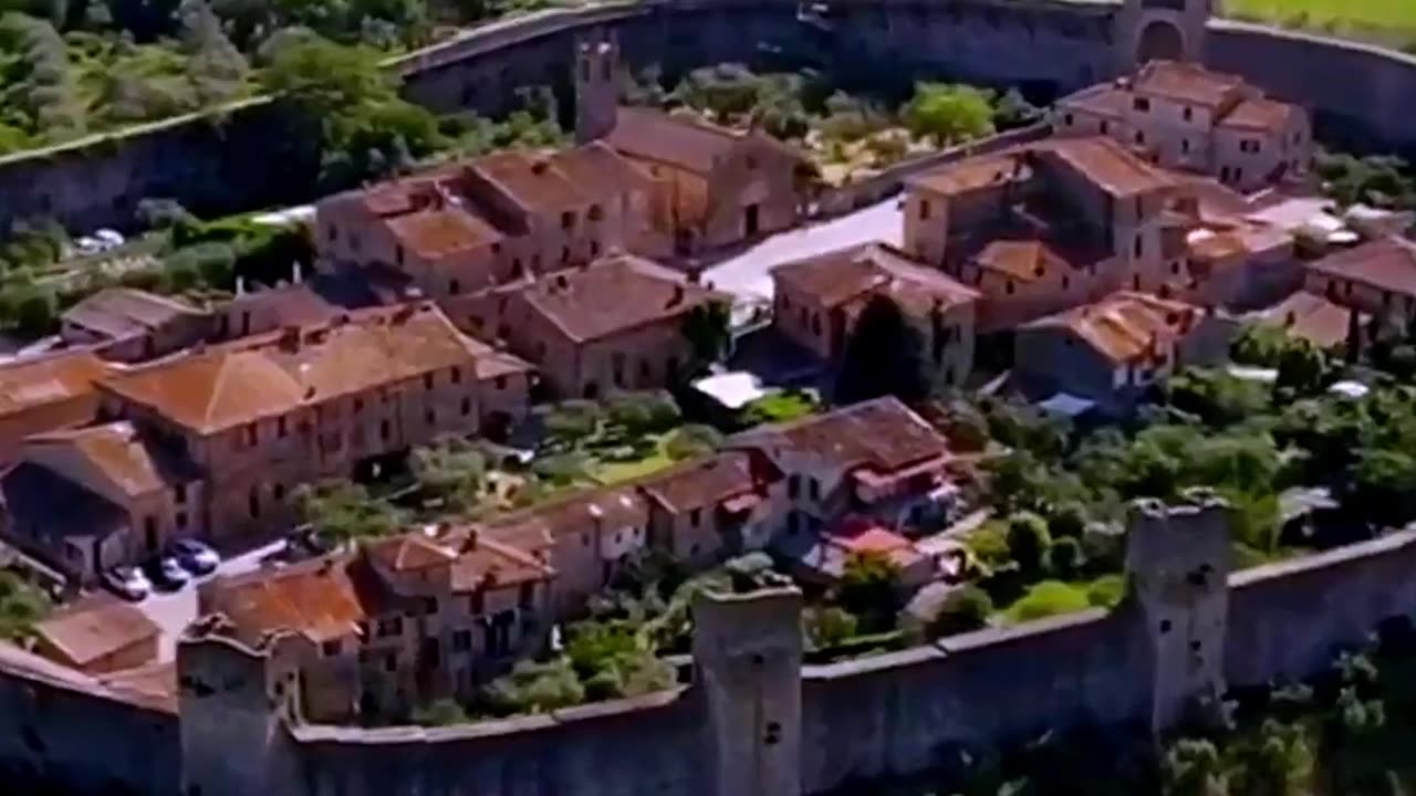 Monteriggioni Commune, Italy