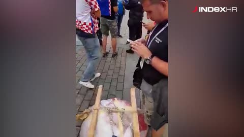 Ruska policija zabranila Hrvatima da razviju veliku zastavu na Crvenom trgu