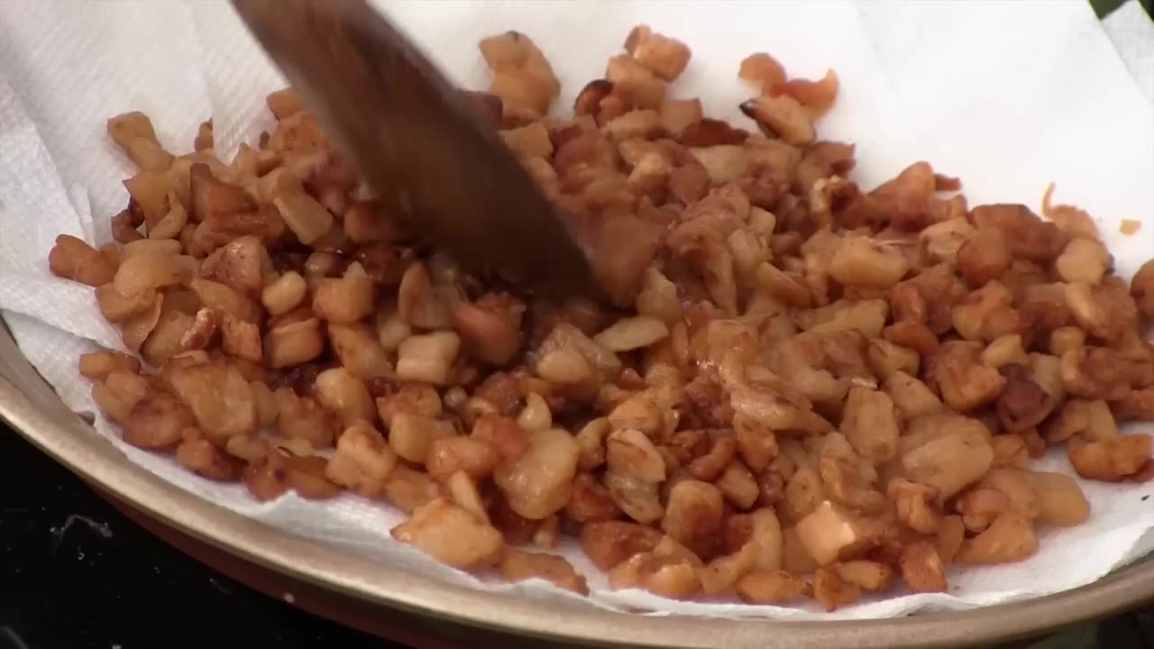 Easiest Lard Rendering Video Ever (With Cracklins!)