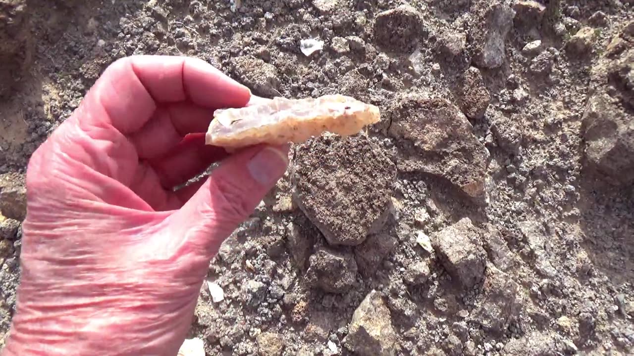 Last Try at Finding River Cobbles above Hoover Dam